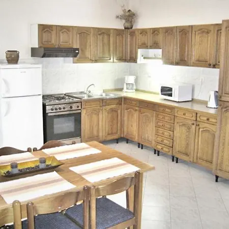 Apartments Mare Makarska Room photo